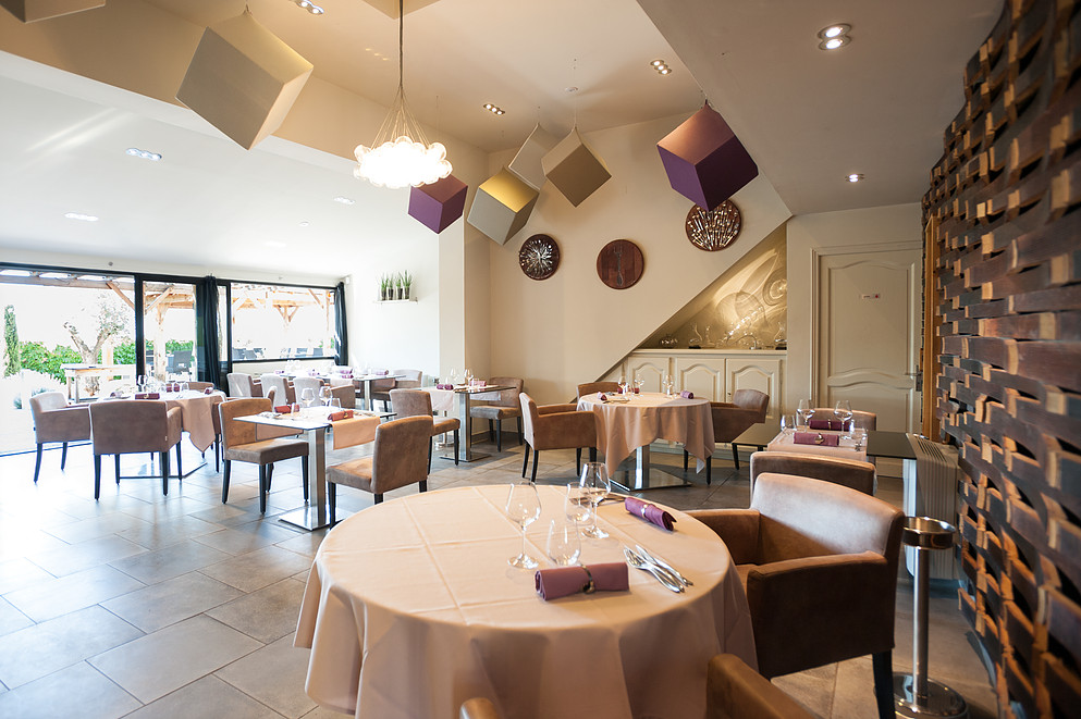 COTEAUX ET FOURCHETTES à Cairanne membre Restaurant de Qualité Collège Culinaire de France