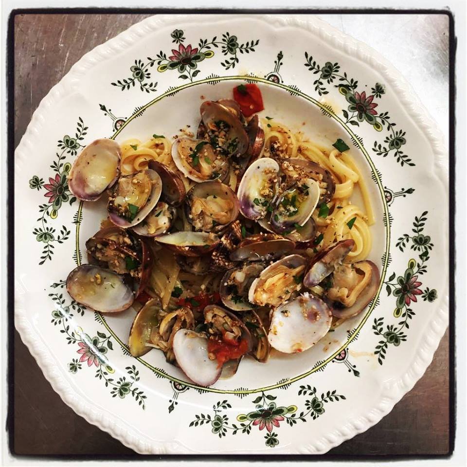 CHEZ MARIE EN CORSE à LINGUIZZETTA membre Restaurant de ...